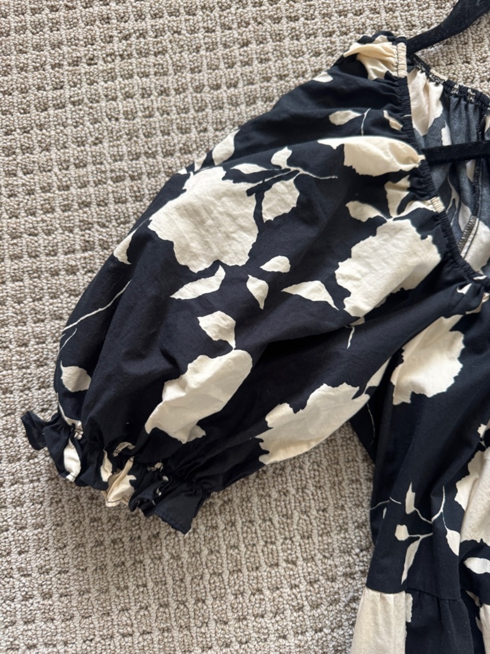 Sophie the Label Black & Cream  Floral Scoop Neck Maxi Dress - Picture 5 of 8